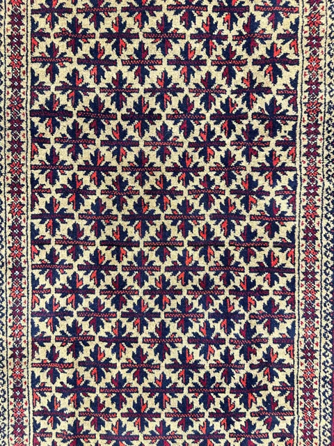 قالیچه دستبافت بلوچ زمینه شتری